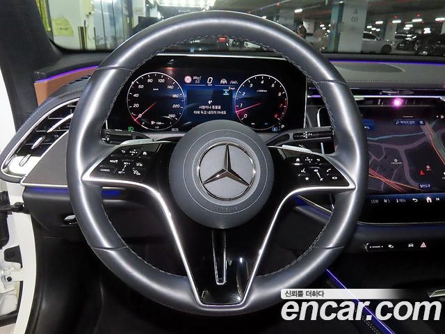 Mercedes-Benz E-Class 2024 — фото 10