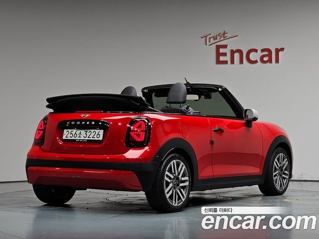MINI Cooper Convertible 2025 — фото 2