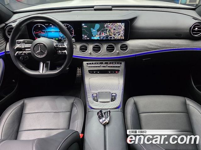 Mercedes-Benz E-Class 2023 — фото 10