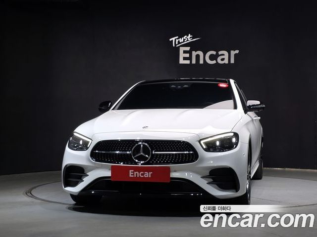Mercedes-Benz E-Class 2023 — фото 3