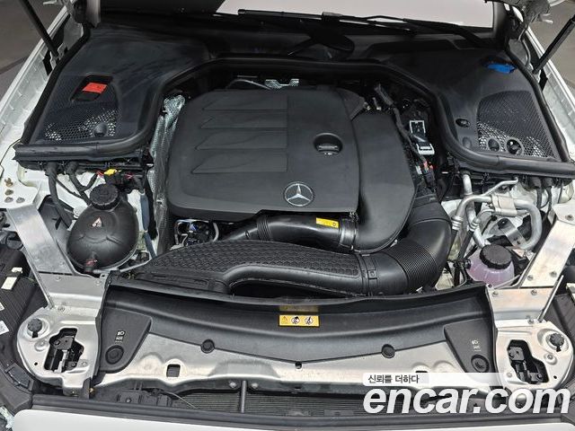 Mercedes-Benz E-Class 2023 — фото 6