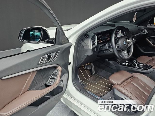 BMW 1 Series 2023 — фото 10
