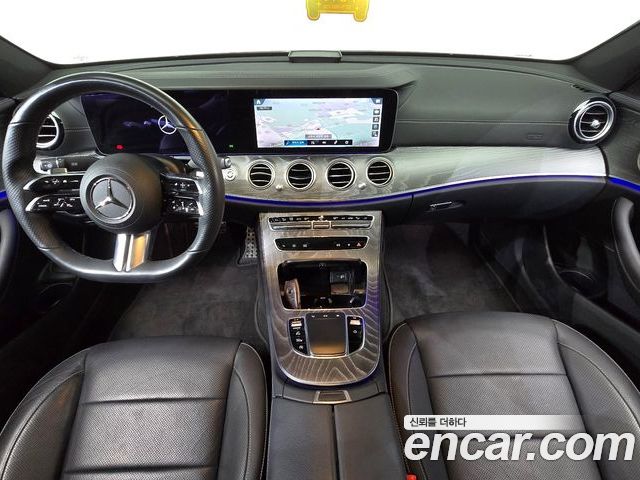 Mercedes-Benz E-Class 2022 — фото 10