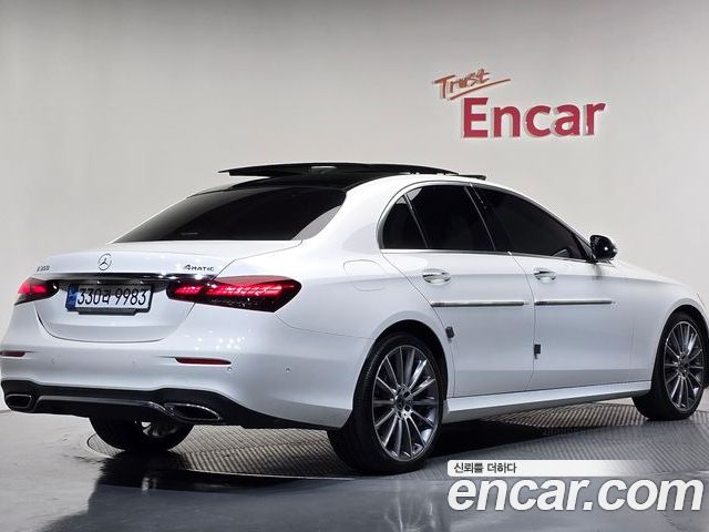 Mercedes-Benz E-Class 2022 — фото 2