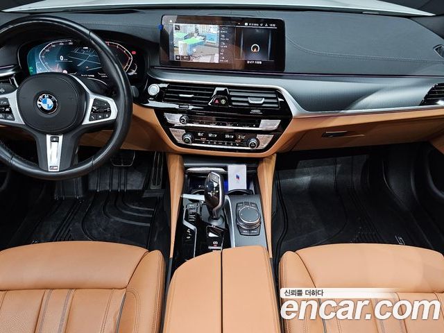 BMW 5 Series 2023 — фото 10