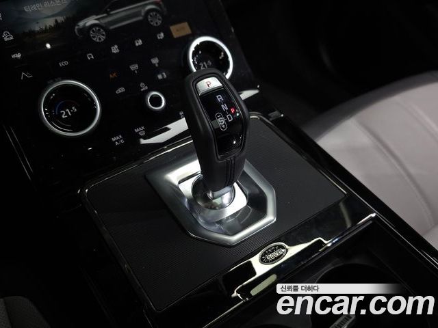 Land Rover Range Rover Evoque 2023 — фото 9