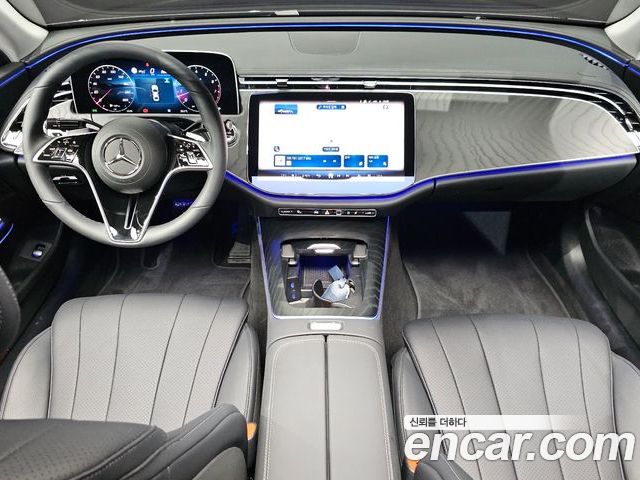 Mercedes-Benz E-Class 2025 — фото 10