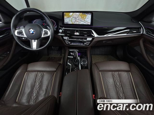 BMW 5 Series 2023 — фото 10