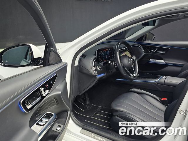 Mercedes-Benz E-Class 2024 — фото 10