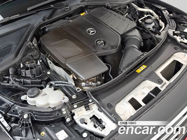 Mercedes-Benz E-Class 2024 — фото 6