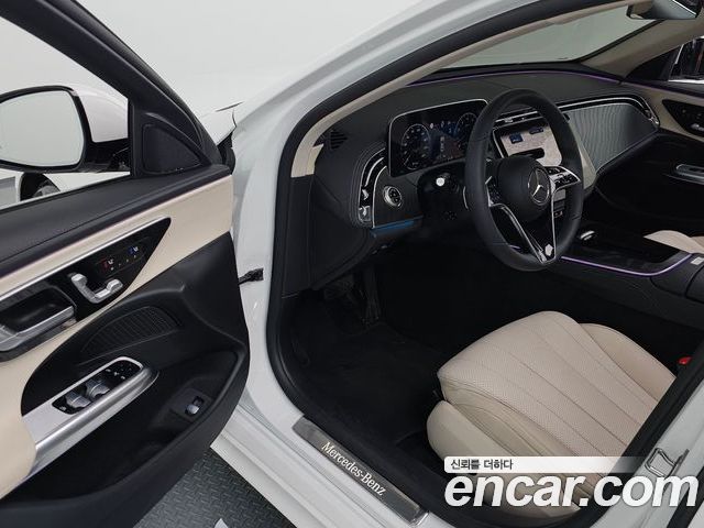 Mercedes-Benz E-Class 2025 — фото 10