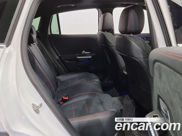 Mercedes-Benz GLA 2023 — фото 10
