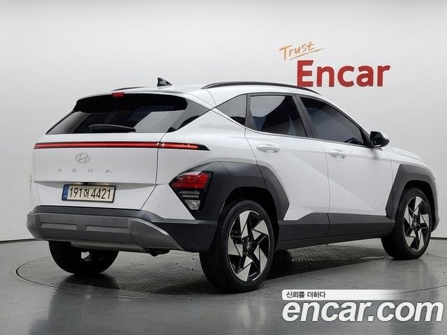 Hyundai Kona 2023 — фото 2