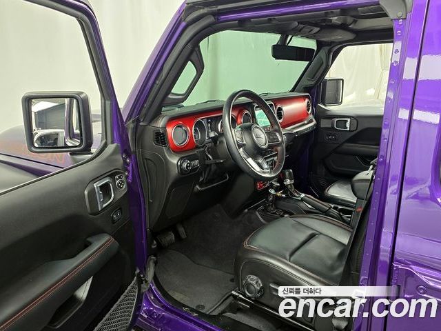 Jeep Wrangler 2023 — фото 10