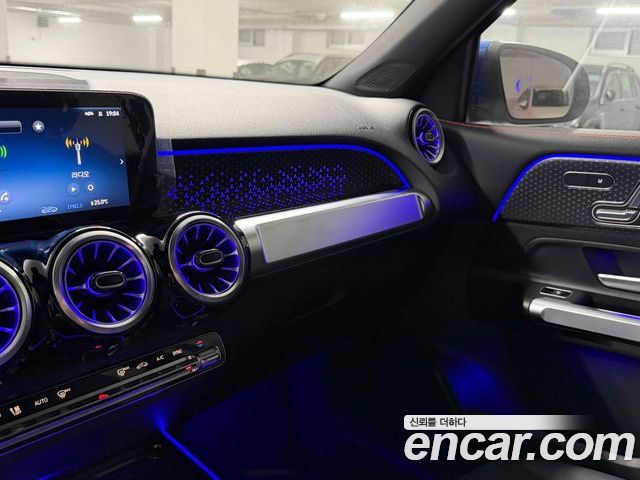 Mercedes-Benz GLB 2025 — фото 10