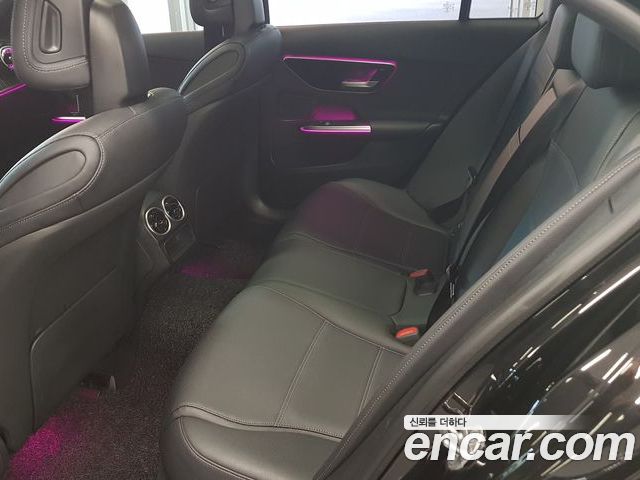 Mercedes-Benz C-Class 2023 — фото 10