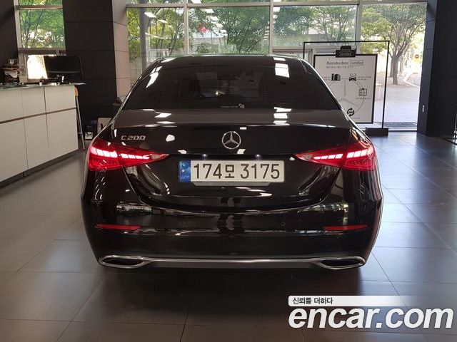 Mercedes-Benz C-Class 2023 — фото 4