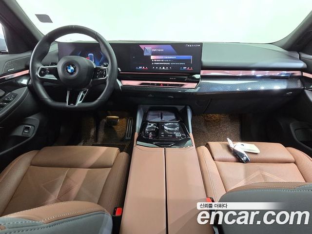 BMW 5 Series 2024 — фото 10