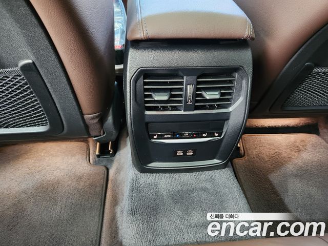 BMW 3 Series 2022 — фото 10