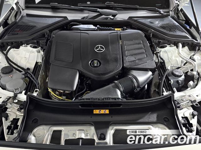 Mercedes-Benz E-Class 2025 — фото 6