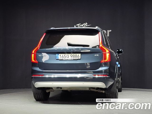 Volvo XC90 2022 — фото 4