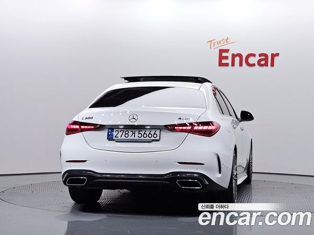 Mercedes-Benz C-Class 2023 — фото 4