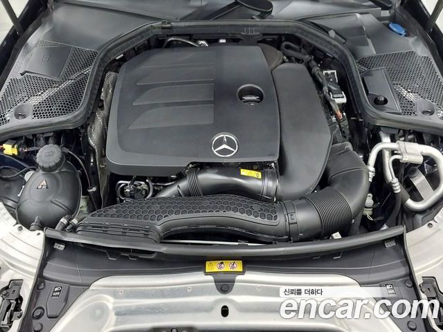 Mercedes-Benz C-Class 2023 — фото 6