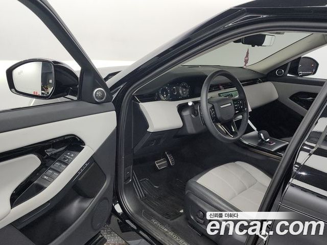Land Rover Range Rover Evoque 2024 — фото 10