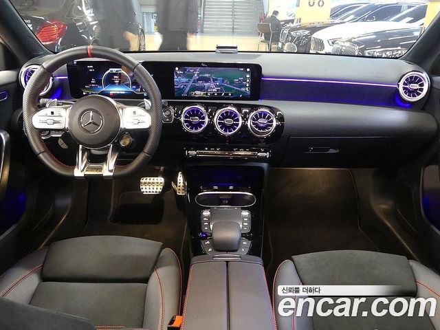 Mercedes-Benz A-Class 2023 — фото 7