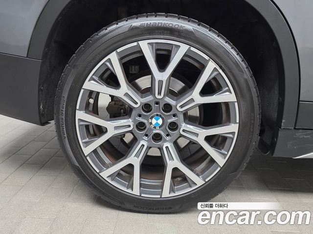BMW X1 2022 — фото 5
