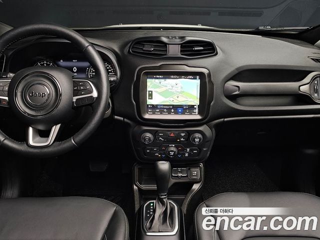 Jeep Renegade 2023 — фото 10