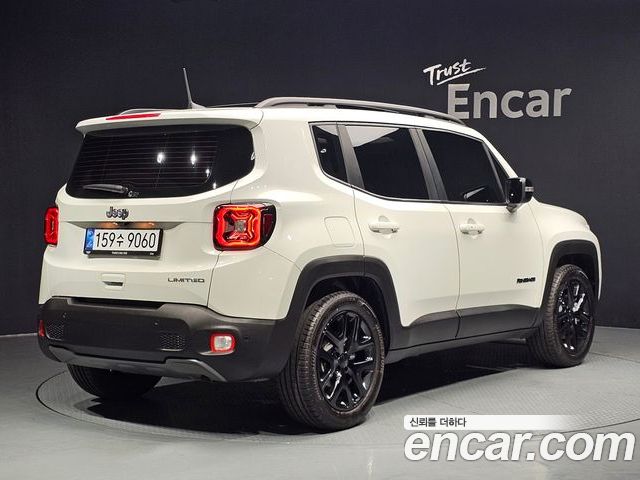 Jeep Renegade 2023 — фото 2