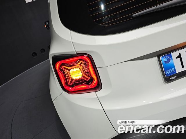 Jeep Renegade 2023 — фото 9
