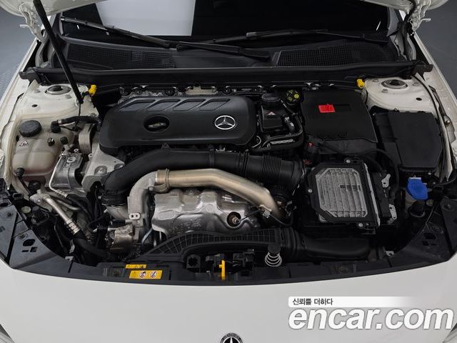 Mercedes-Benz A-Class 2024 — фото 6