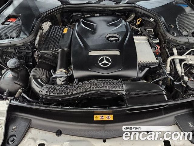 Mercedes-Benz E-Class 2022 — фото 6
