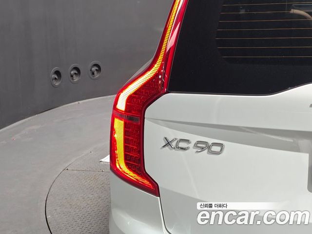 Volvo XC90 2024 — фото 9