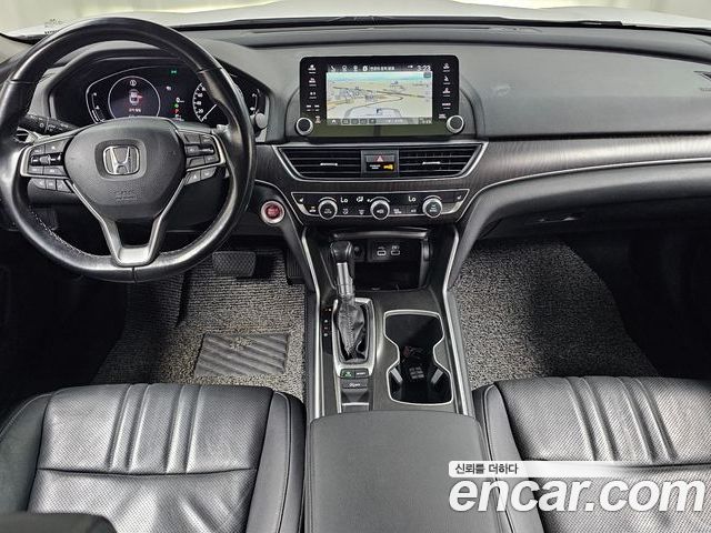 Honda Accord 2022 — фото 10