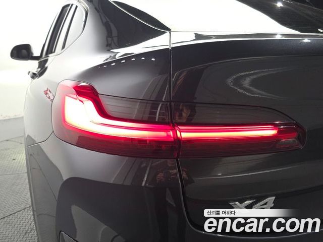 BMW X4 2022 — фото 9
