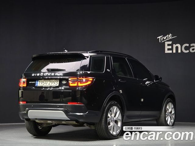 Land Rover Discovery Sport 2023 — фото 2