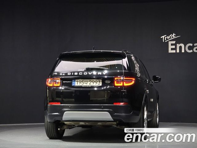 Land Rover Discovery Sport 2023 — фото 4