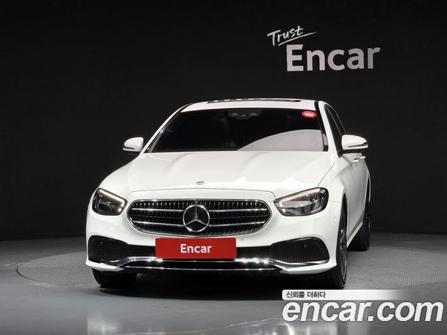Mercedes-Benz E-Class 2022 — фото 3