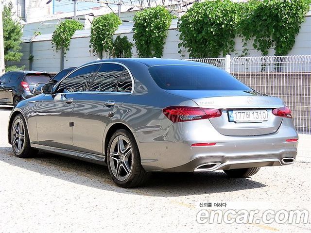 Mercedes-Benz E-Class 2023 — фото 3