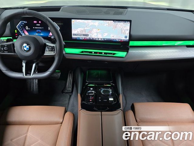 BMW 5 Series 2025 — фото 10