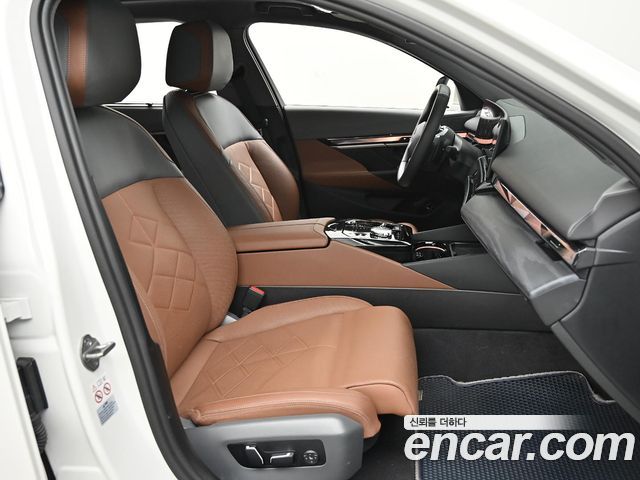 BMW 5 Series 2024 — фото 10