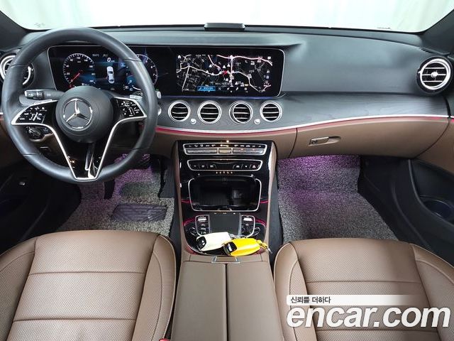 Mercedes-Benz E-Class 2022 — фото 10