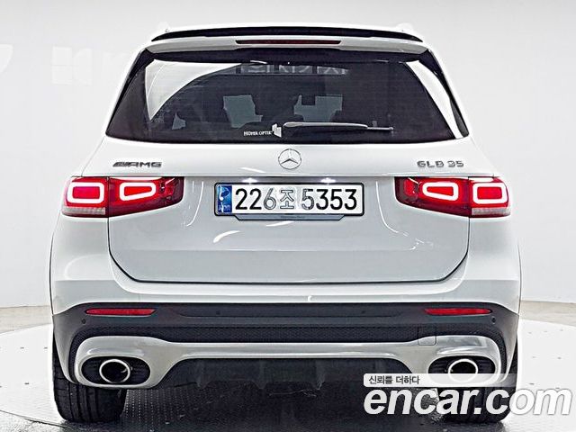 Mercedes-Benz GLB 2023 — фото 4