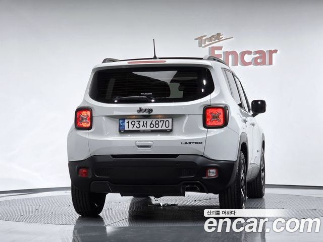 Jeep Renegade 2022 — фото 4