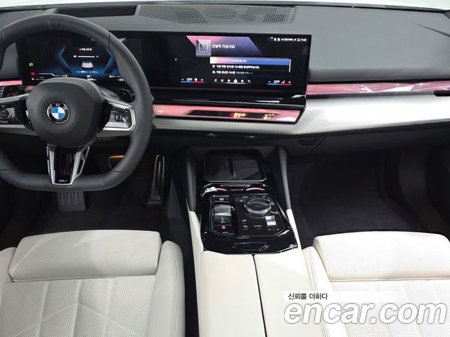 BMW 5 Series 2025 — фото 10