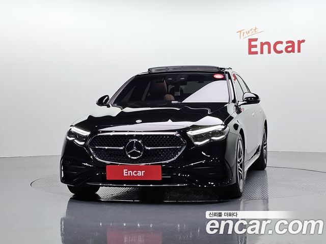 Mercedes-Benz E-Class 2025 — фото 3
