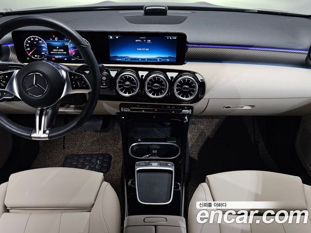 Mercedes-Benz A-Class 2025 — фото 10